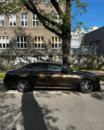 Mercedes-Benz Klasa E cena 210000 przebieg: 73000, rok produkcji 2017 z Warszawa małe 137